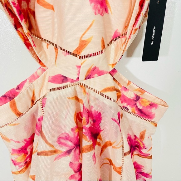 NEW Lulu's Only a Dream Peach Floral Print Cutout Handkerchief Maxi Dress - Picture 6 of 8